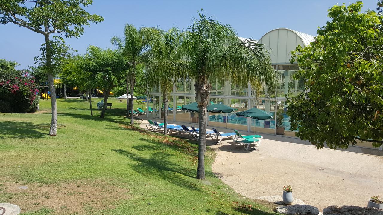 Neot Golf Caesarea Garden Apartment Cesareia Exterior foto