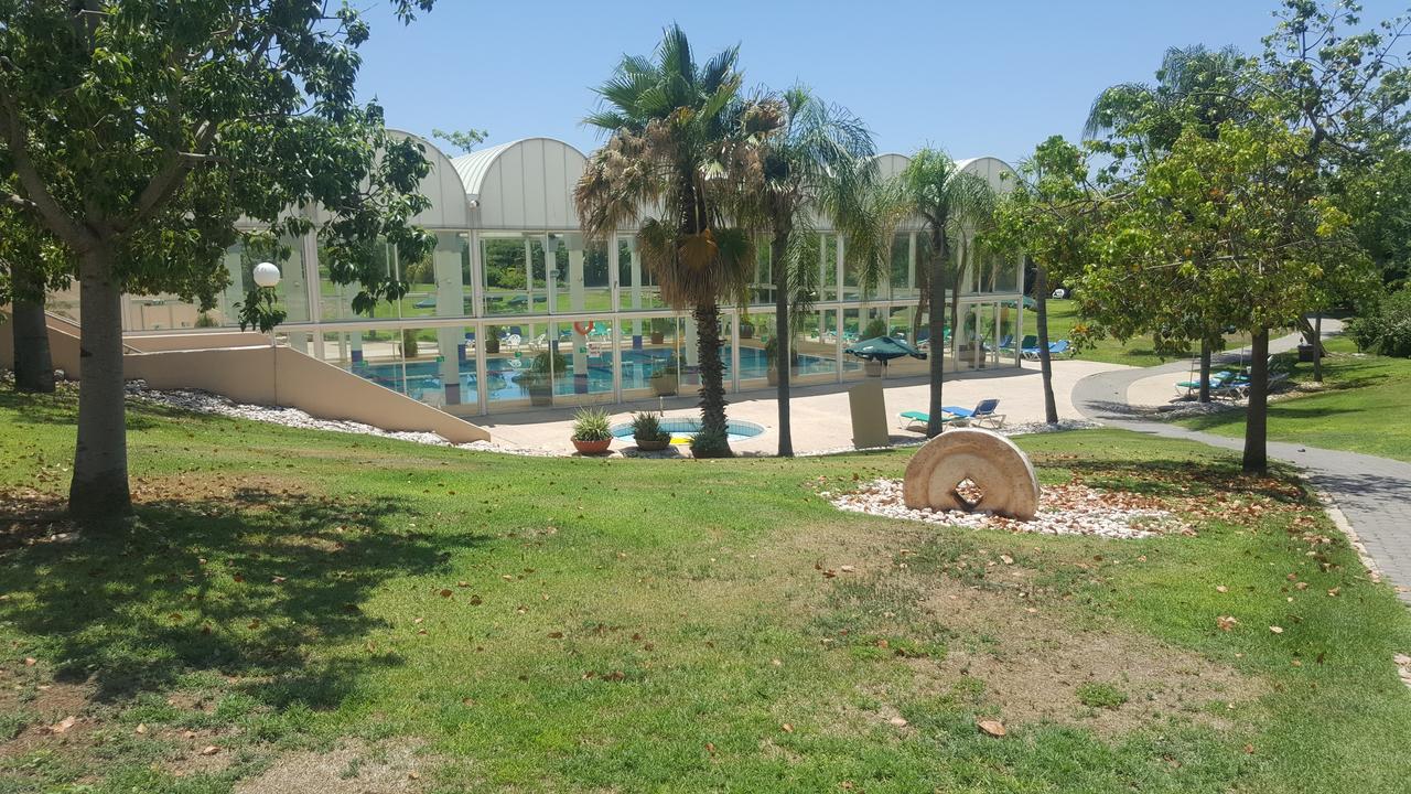 Neot Golf Caesarea Garden Apartment Cesareia Exterior foto